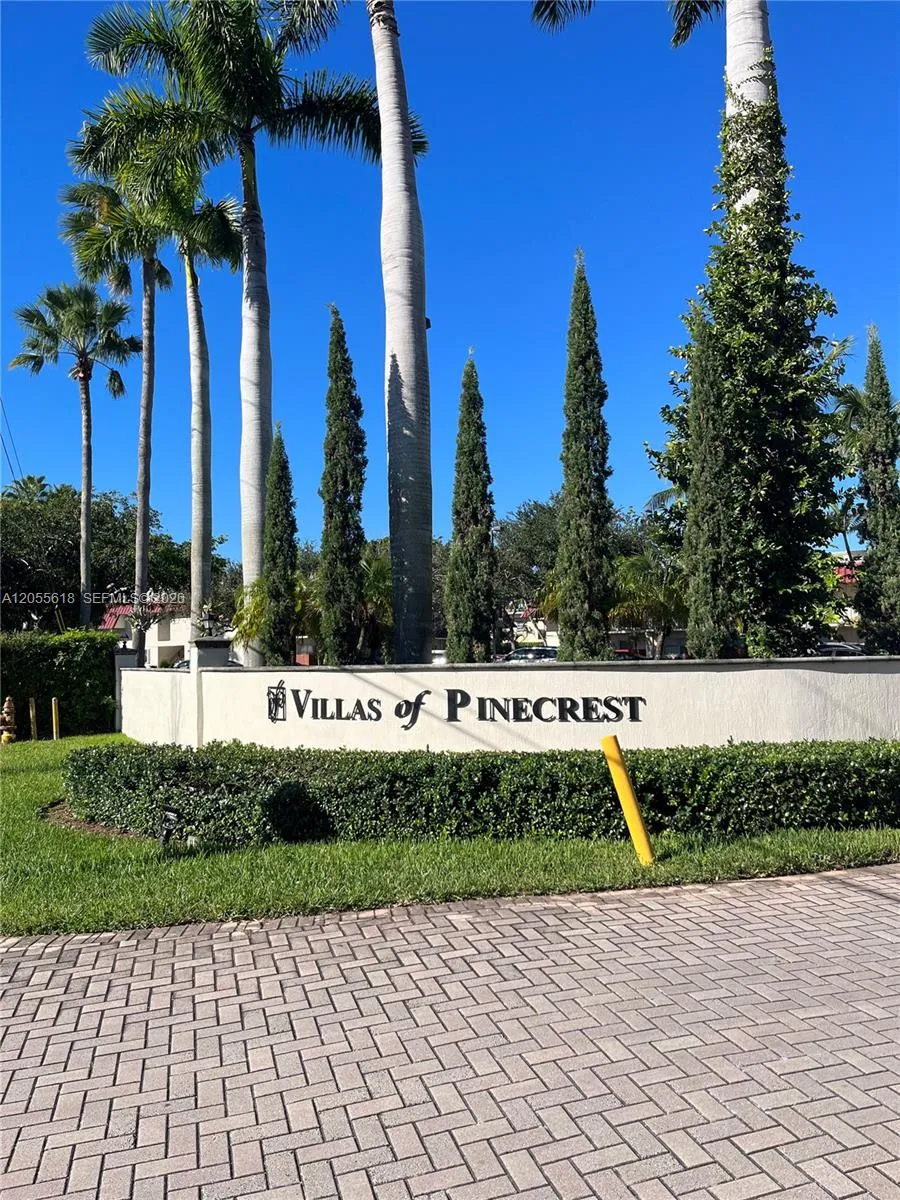 6709 Kendall Dr #220 Pinecrest, FL 33156