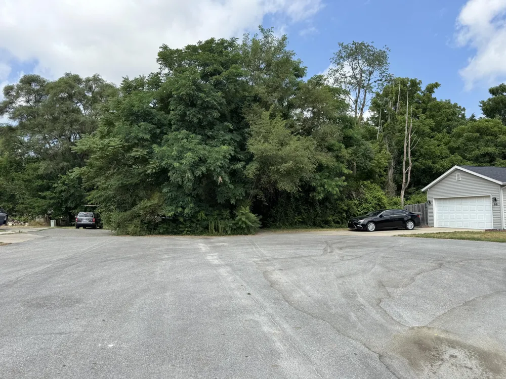 5708 Division S Grand Rapids, MI 49548