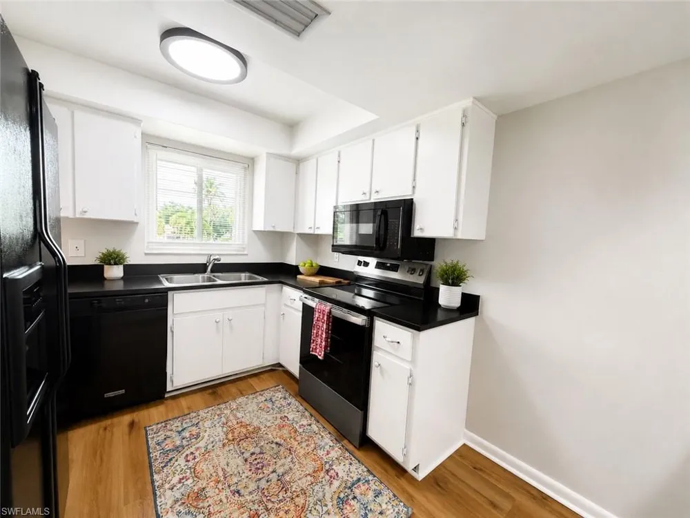 2079 Barkeley Lane #13 Fort Myers, FL 33907