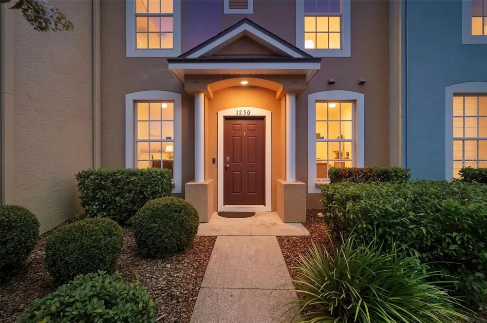 1250 CHARLESWORTH DRIVE Wesley Chapel, FL 33543