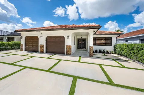 8724 NW 149th Ter
