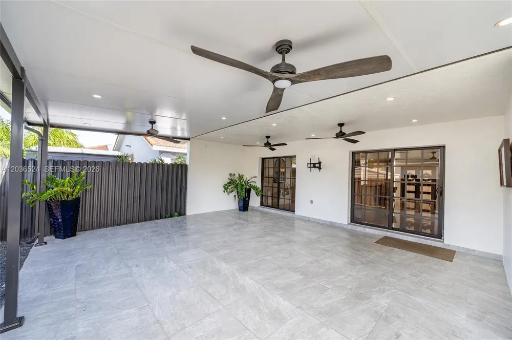 8724 NW 149th Ter Miami Lakes, FL 33018
