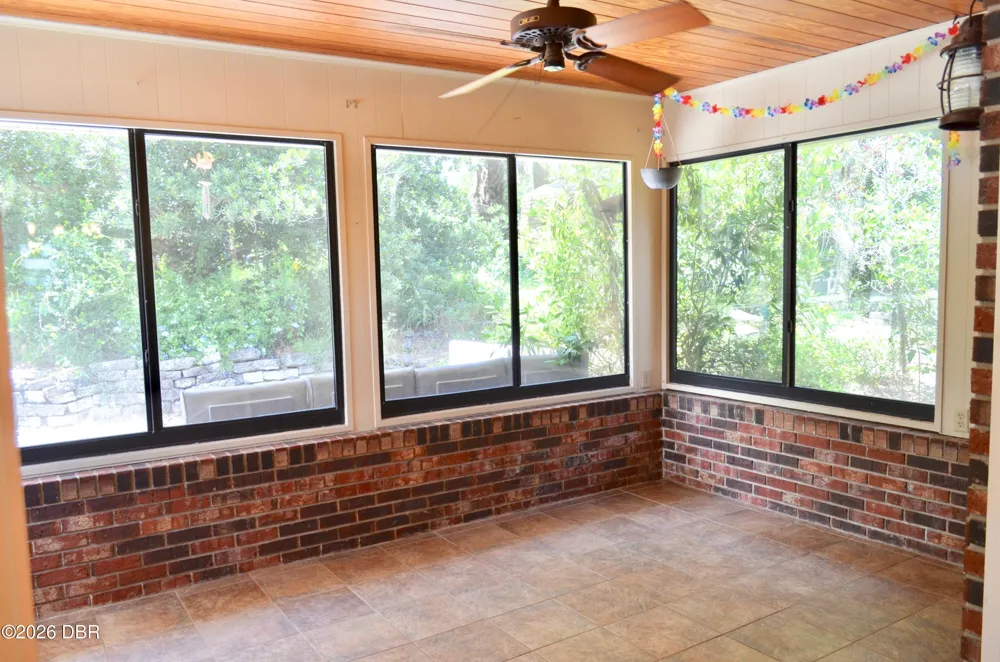308 Salisbury Avenue Deland, FL 32720