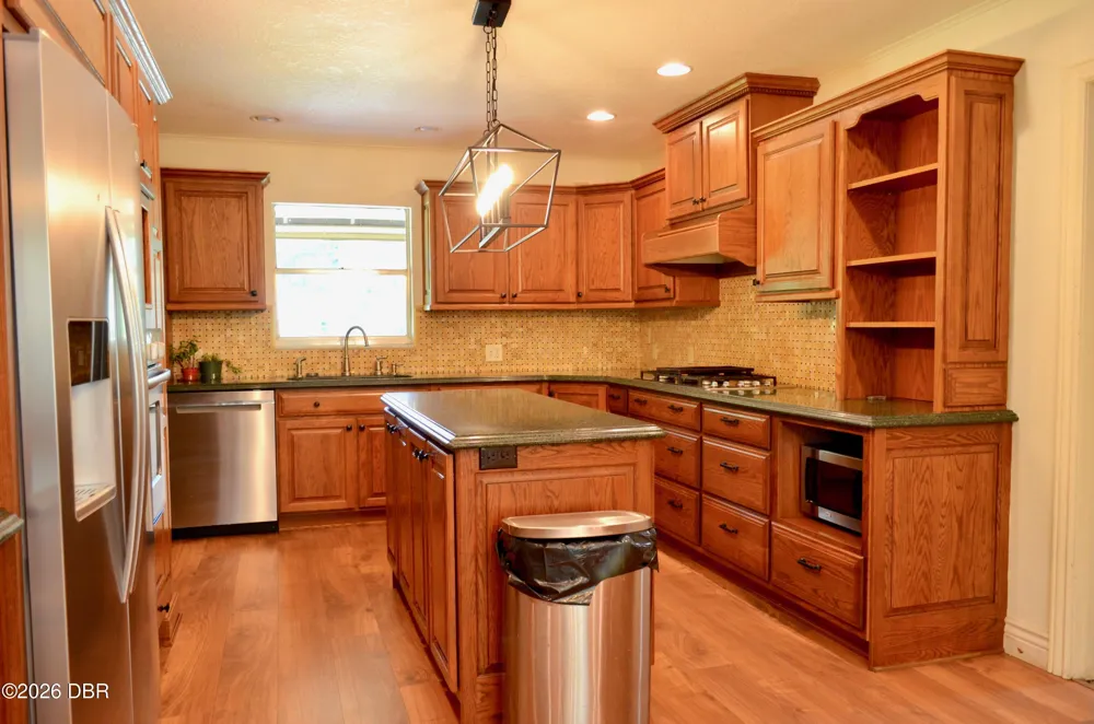 308 Salisbury Avenue Deland, FL 32720