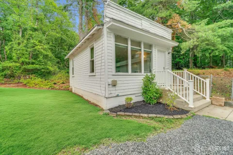 302 Schoolhouse Road #B