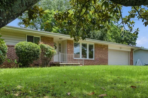 4727 Briarwood Drive