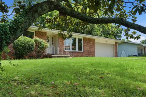 4727 Briarwood Drive