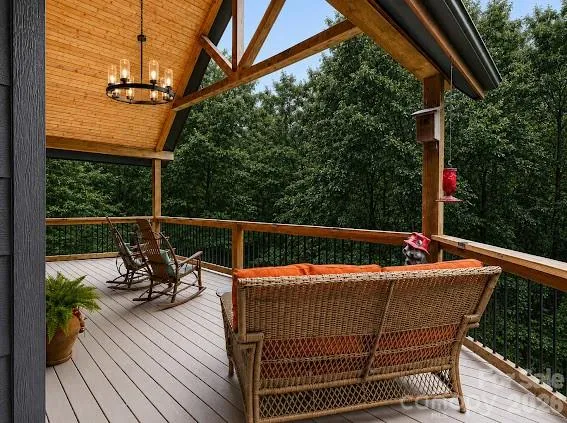 77 E Lake Dr East Lake Drive #18 Fairview, NC 28730