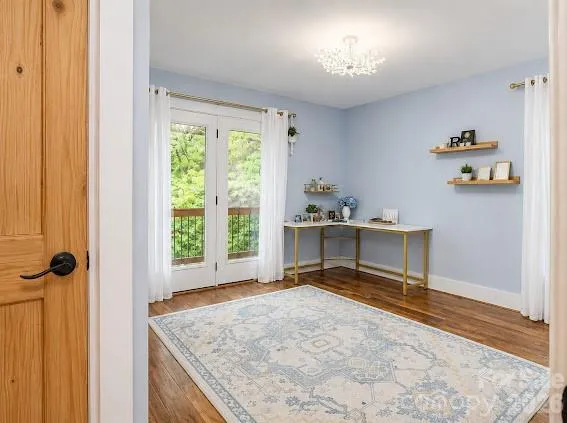 77 E Lake Dr East Lake Drive #18 Fairview, NC 28730