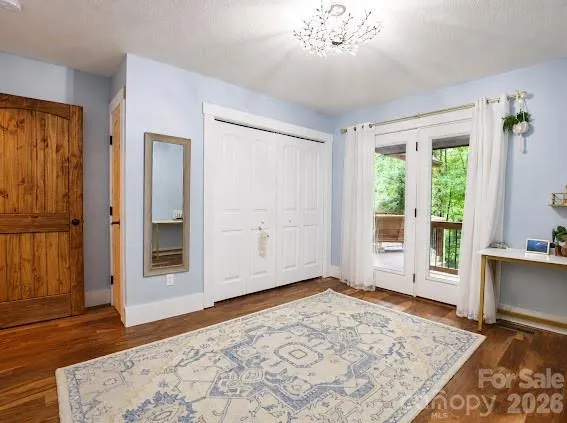 77 E Lake Dr East Lake Drive #18 Fairview, NC 28730