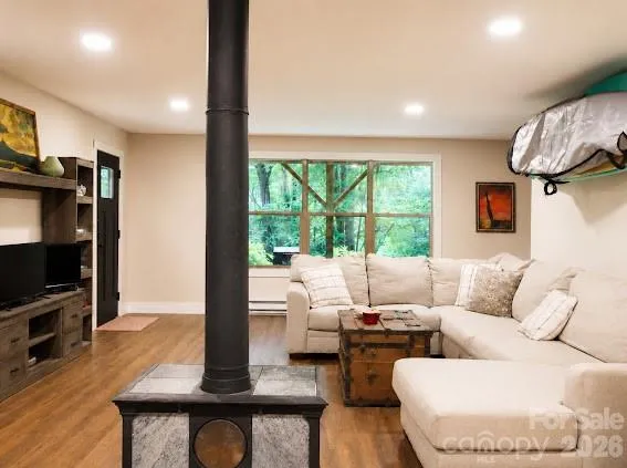 77 E Lake Dr East Lake Drive #18 Fairview, NC 28730