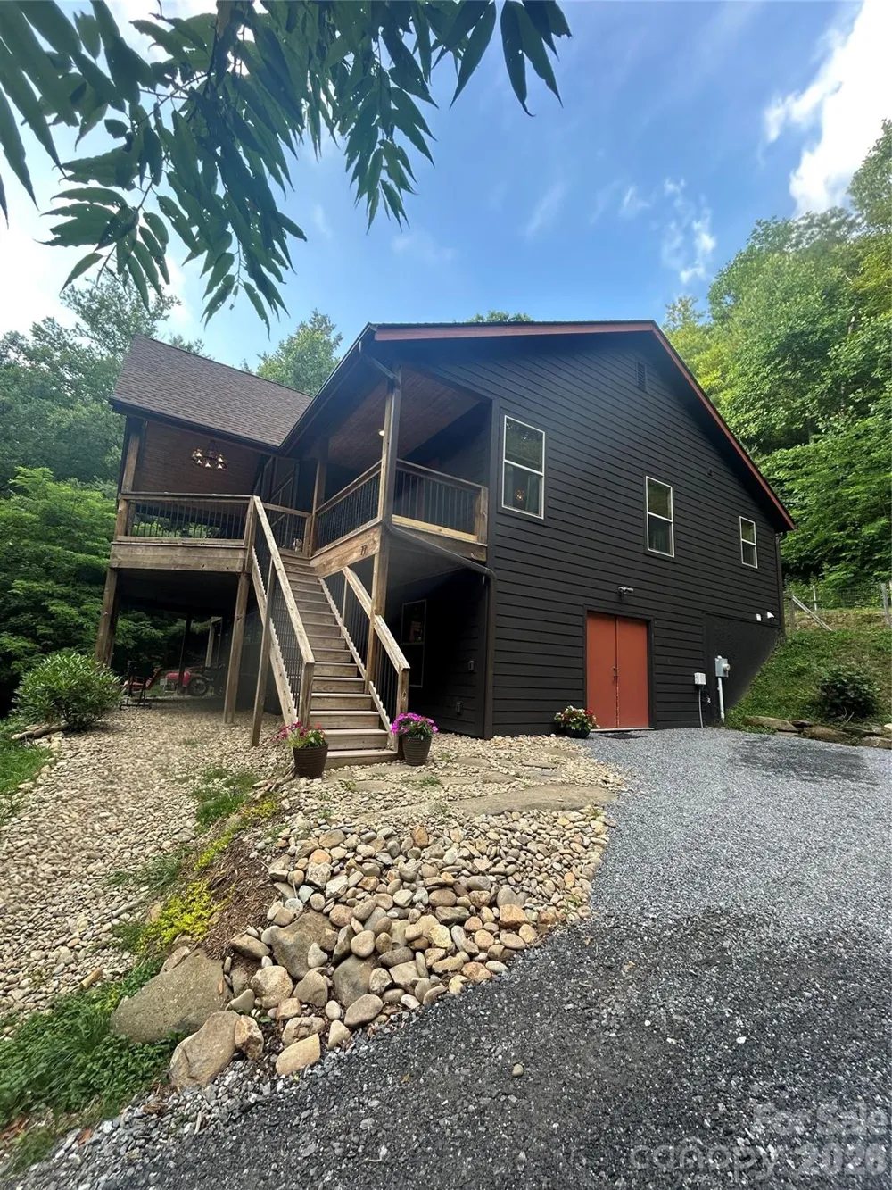 77 E Lake Dr East Lake Drive #18 Fairview, NC 28730