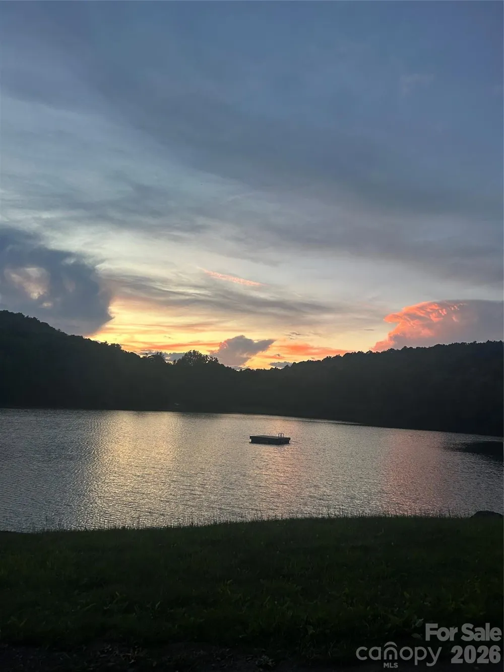77 E Lake Dr East Lake Drive #18 Fairview, NC 28730