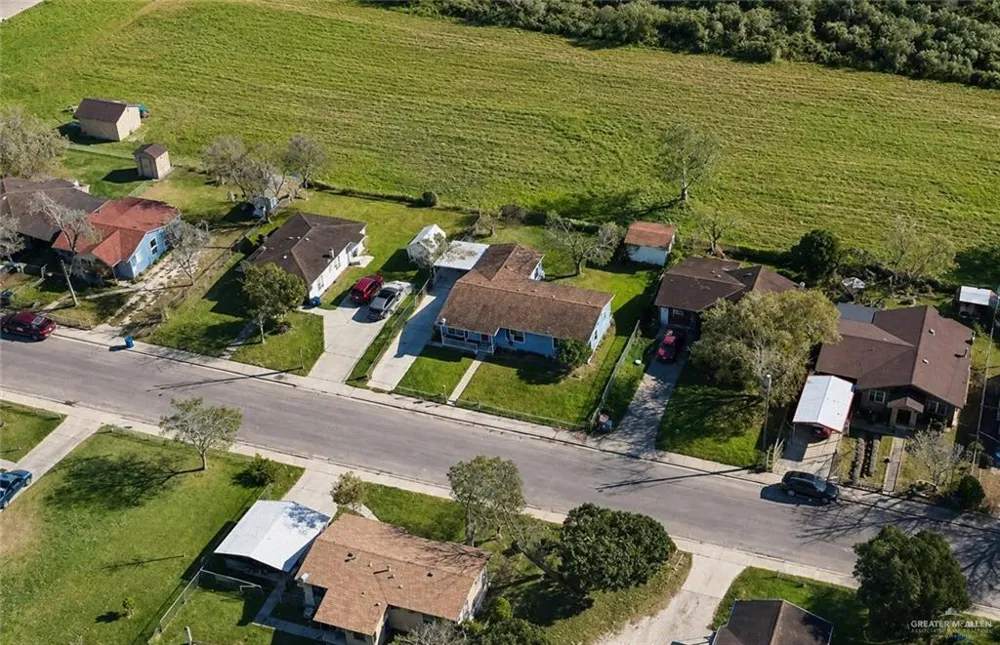 1001 Laredo Street Sinton, TX 78387