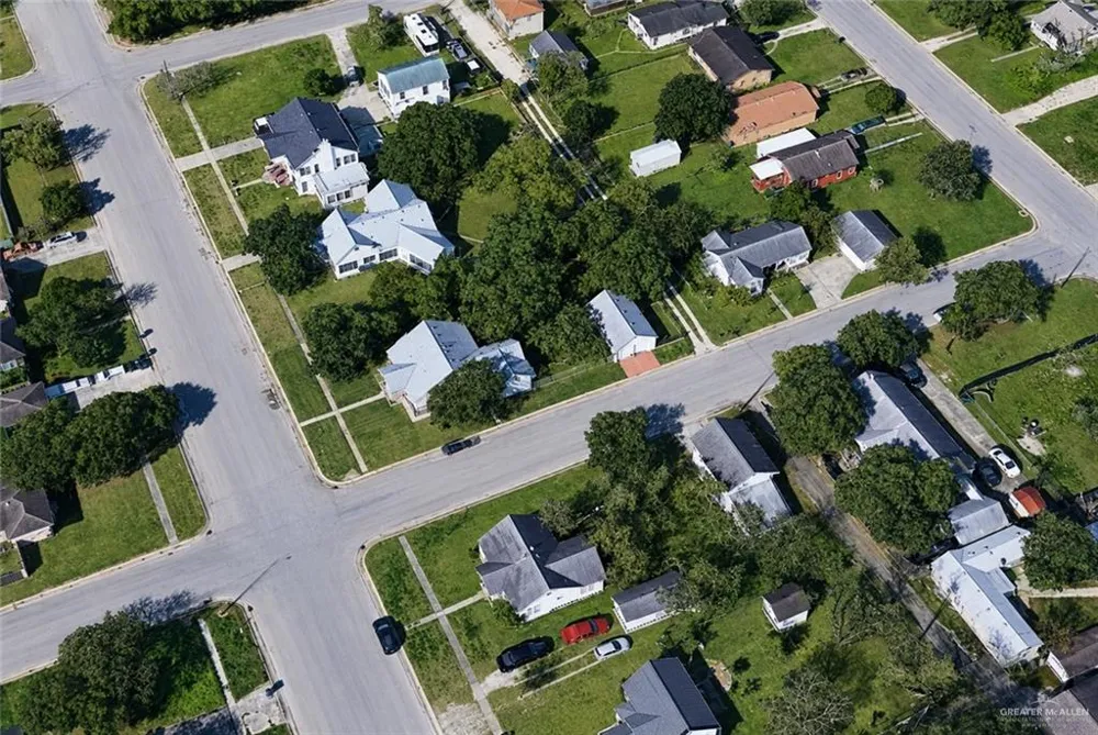 719 E Market Street Sinton, TX 78387