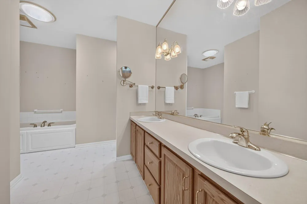 1718 Big Timber Court NE Grand Rapids, MI 49505