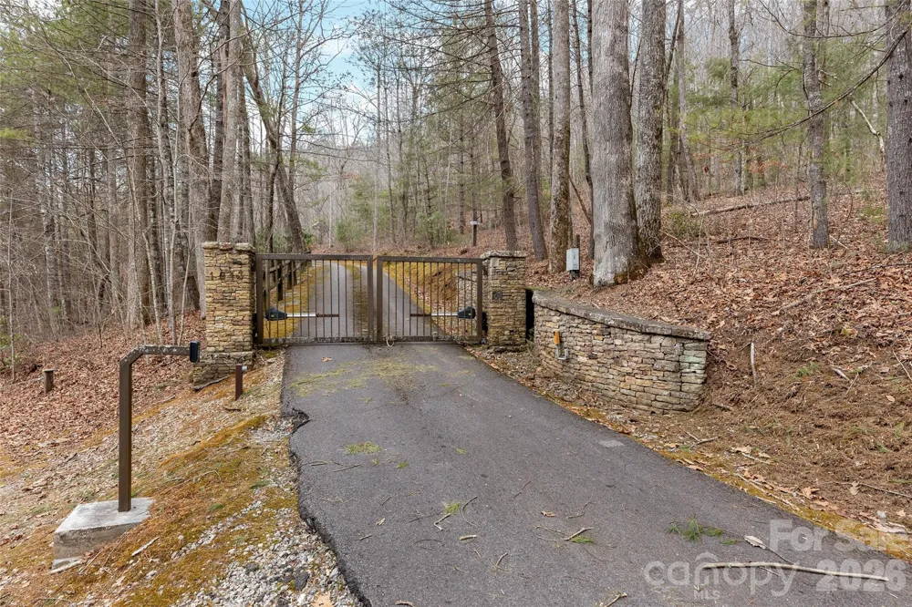 1213 Lost Valley Road Scaly Mountain, NC 28775