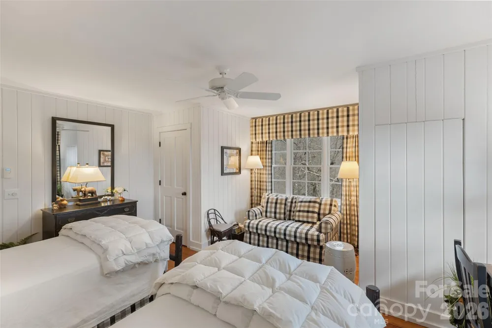 1213 Lost Valley Road Scaly Mountain, NC 28775