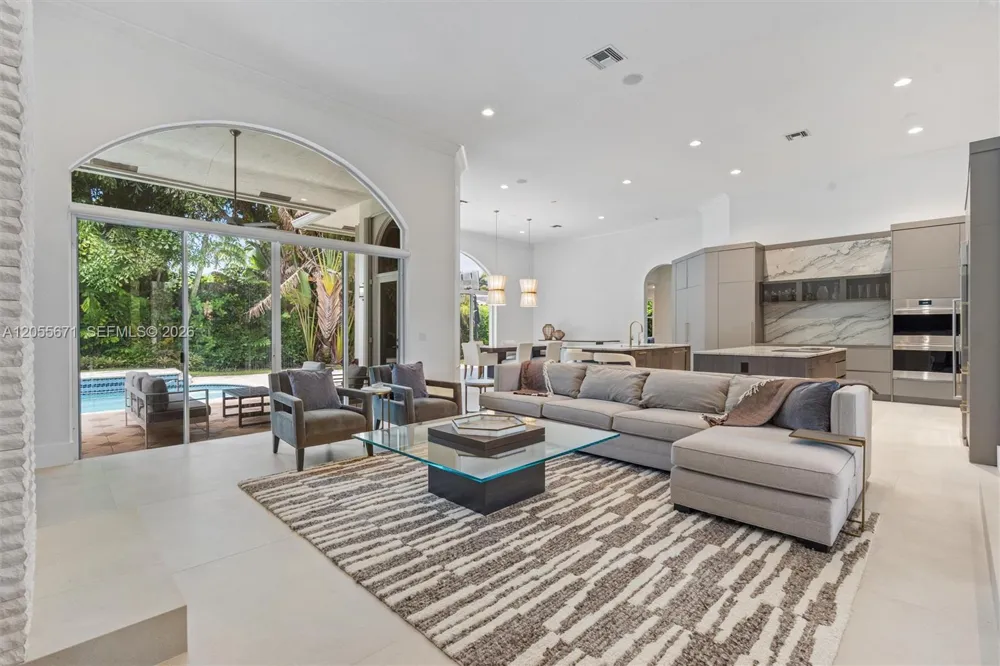 2499 Princeton Ct Weston, FL 33327
