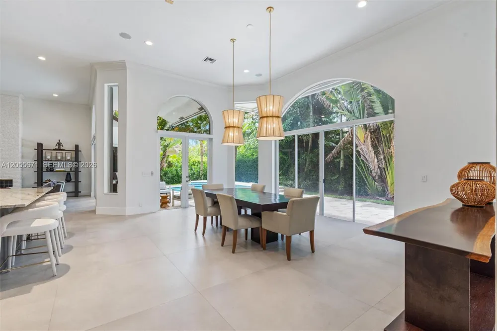 2499 Princeton Ct Weston, FL 33327