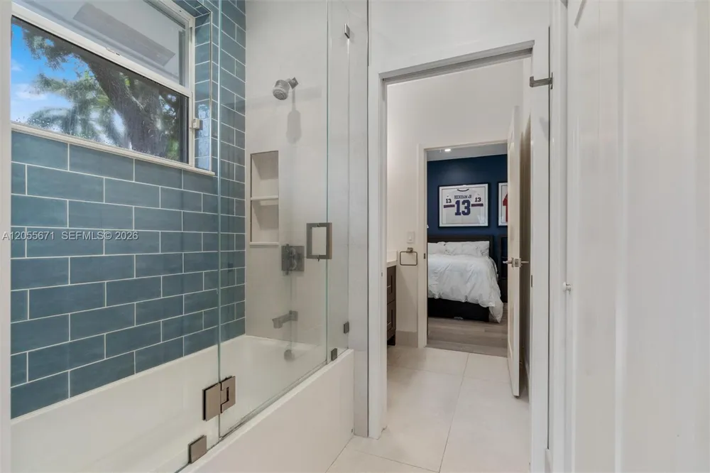 2499 Princeton Ct Weston, FL 33327