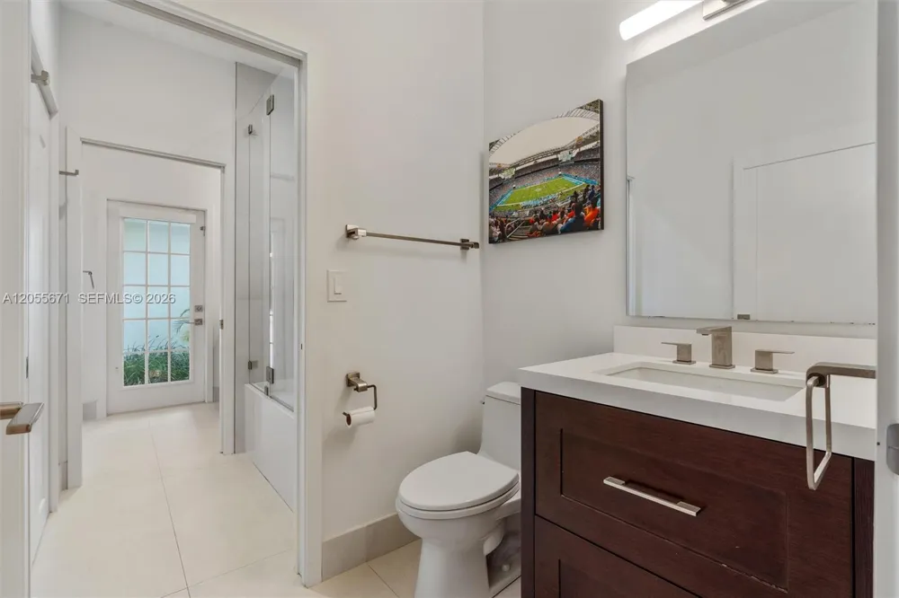 2499 Princeton Ct Weston, FL 33327