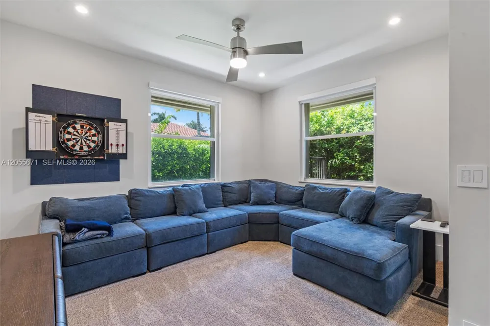 2499 Princeton Ct Weston, FL 33327