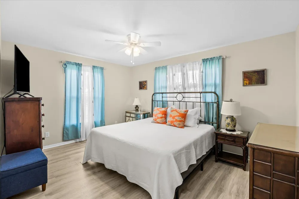 215 19th Avenue Vero Beach, FL 32962