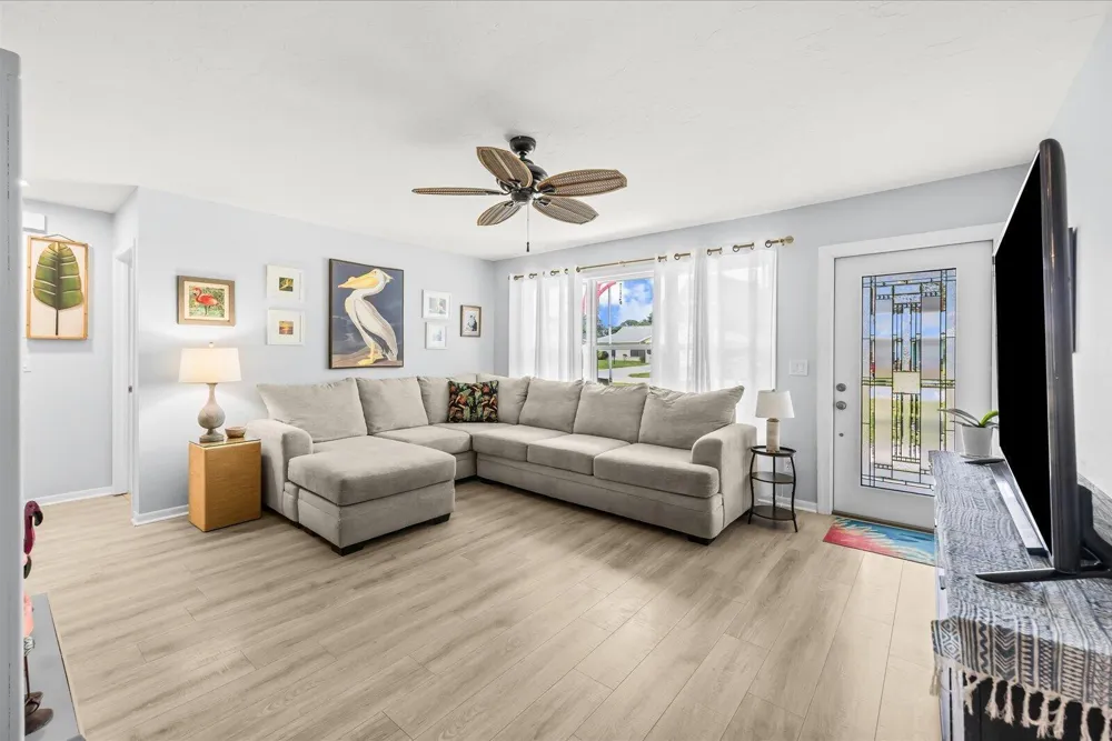 215 19th Avenue Vero Beach, FL 32962