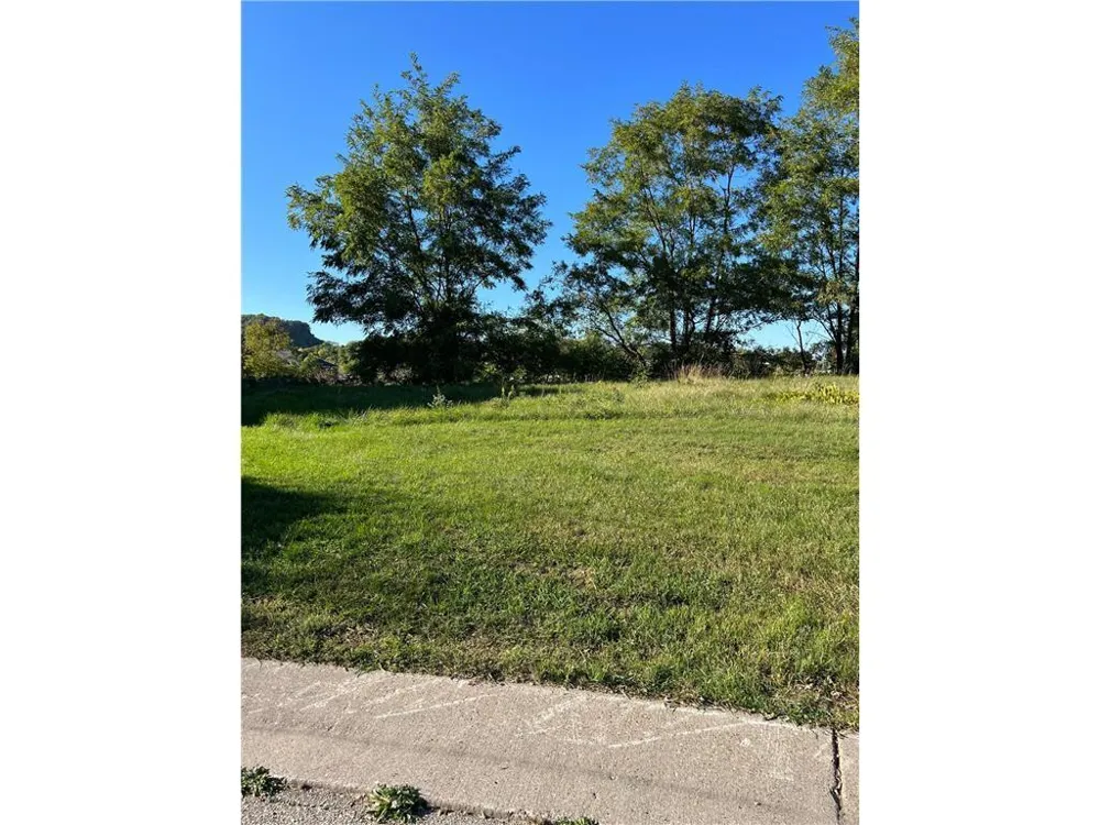 103 Green Lake Court Lake City, MN 55041