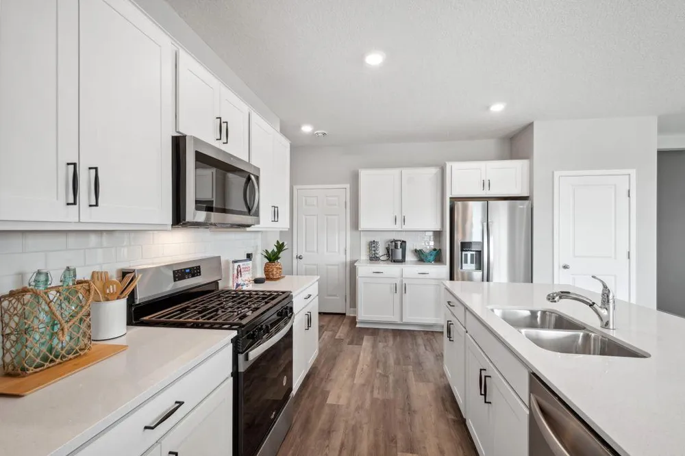 937 Stone Creek Drive Jordan, MN 55352
