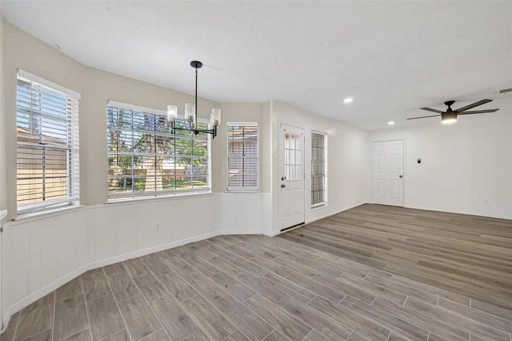 6038 Greenmont Drive Houston, TX 77092