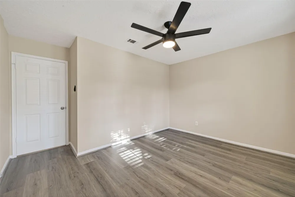 6038 Greenmont Drive Houston, TX 77092