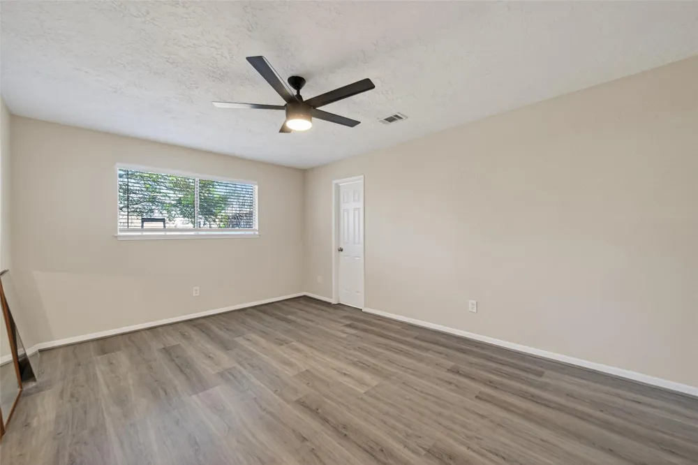 6038 Greenmont Drive Houston, TX 77092