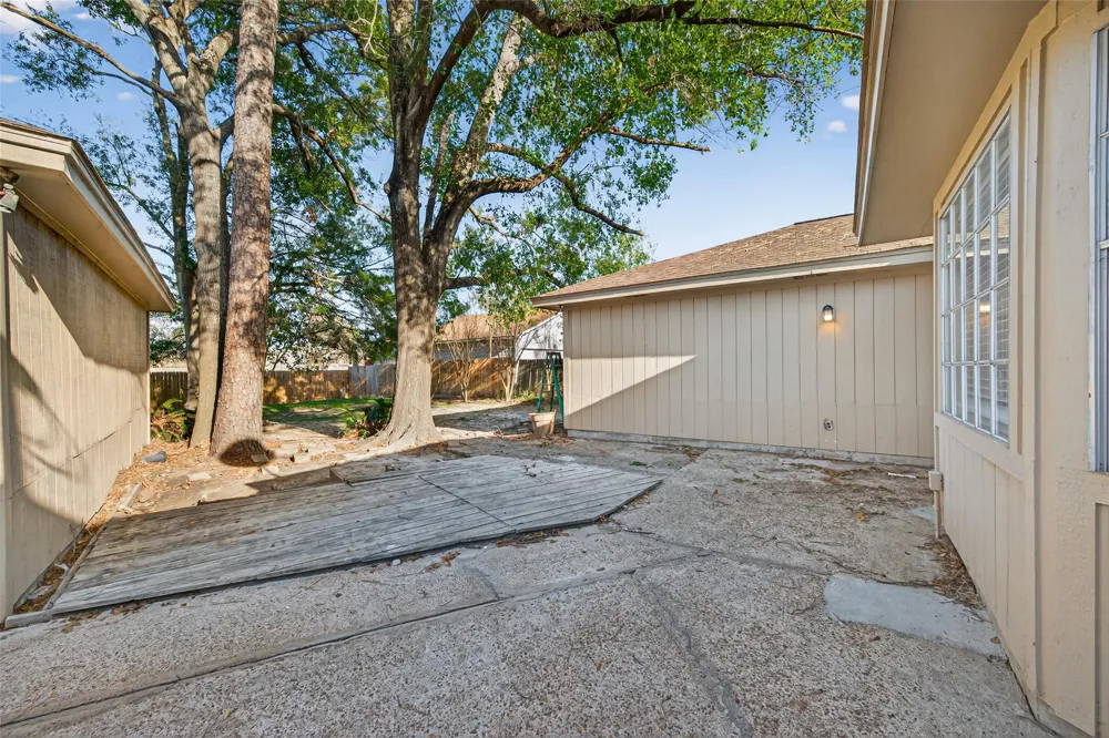 6038 Greenmont Drive Houston, TX 77092