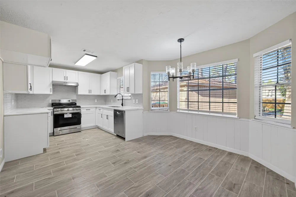 6038 Greenmont Drive Houston, TX 77092