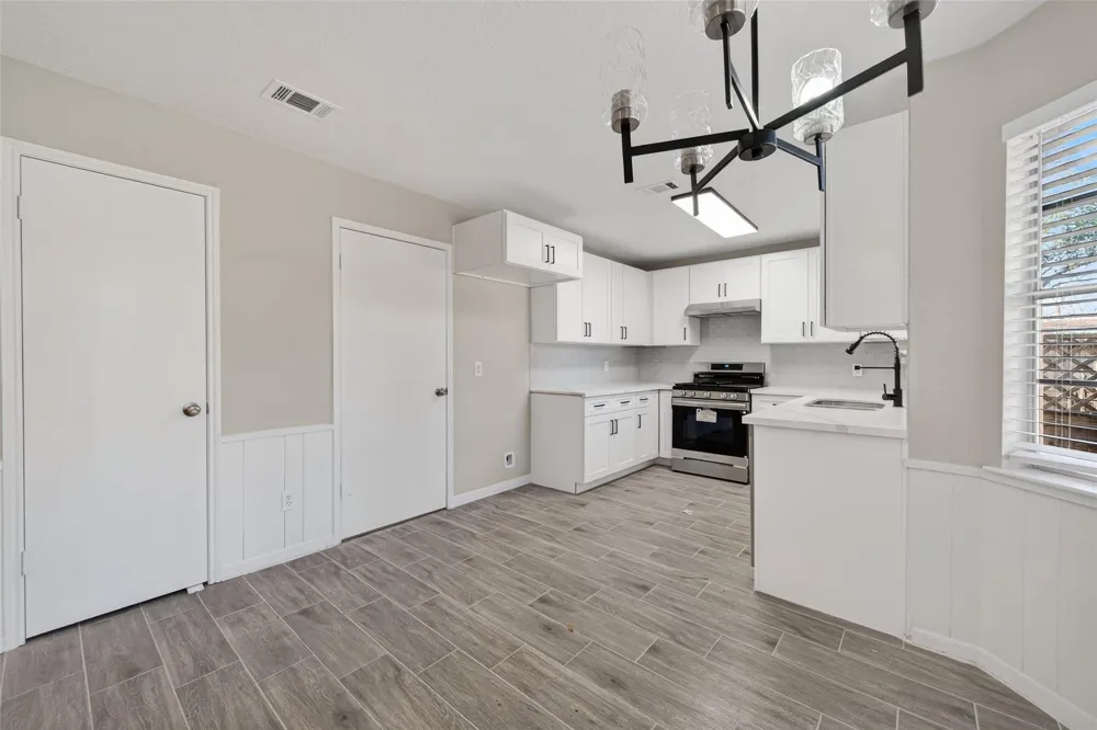 6038 Greenmont Drive Houston, TX 77092