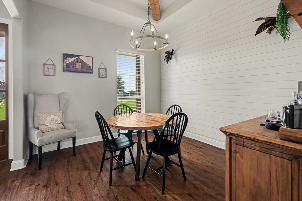 184 Randi Road Bellville, TX 77418