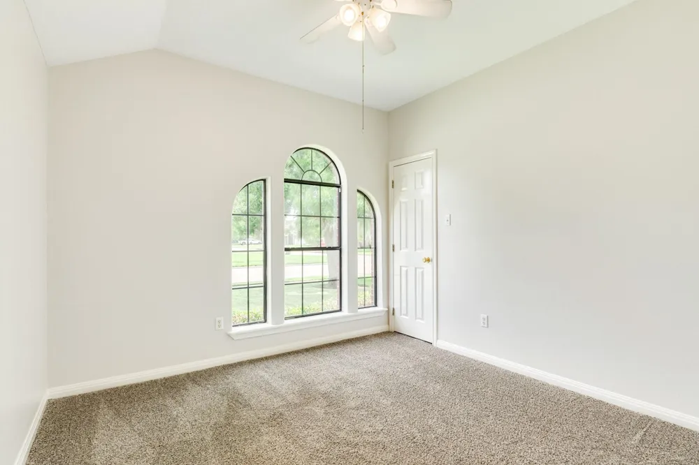 105 Washington Avenue Clute, TX 77531