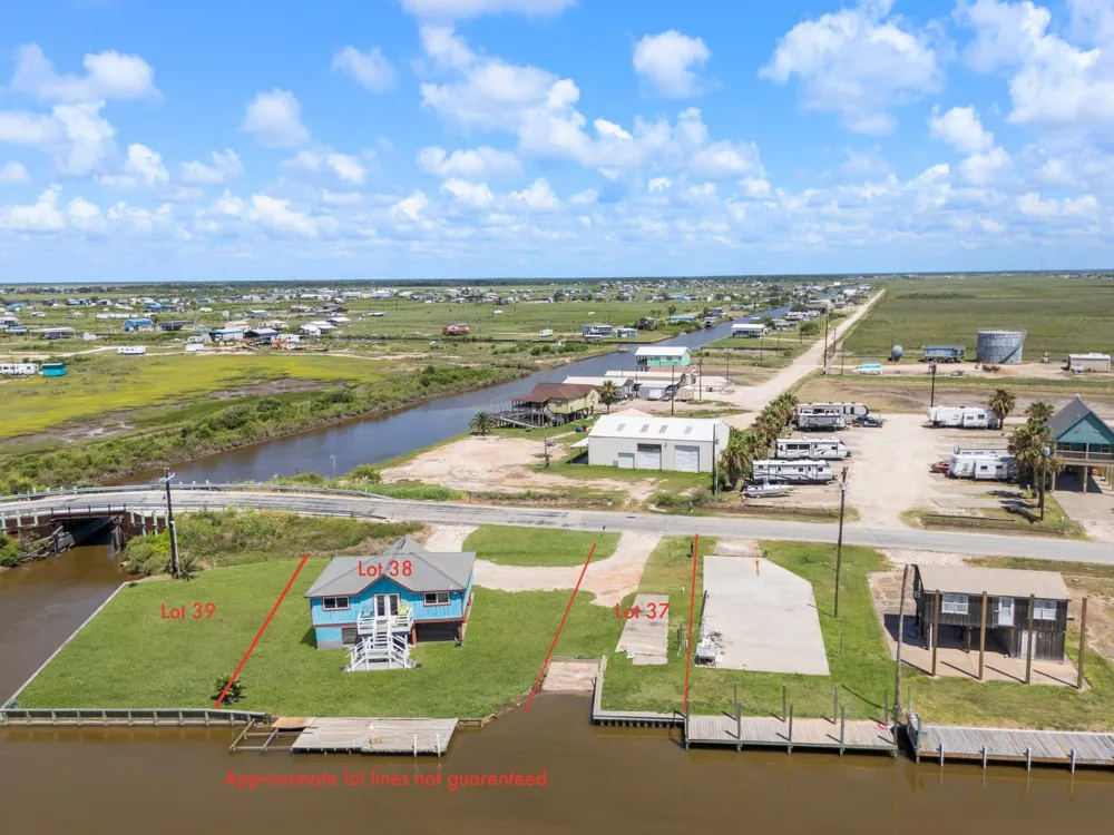 2238 County Road 201 Sargent, TX 77414