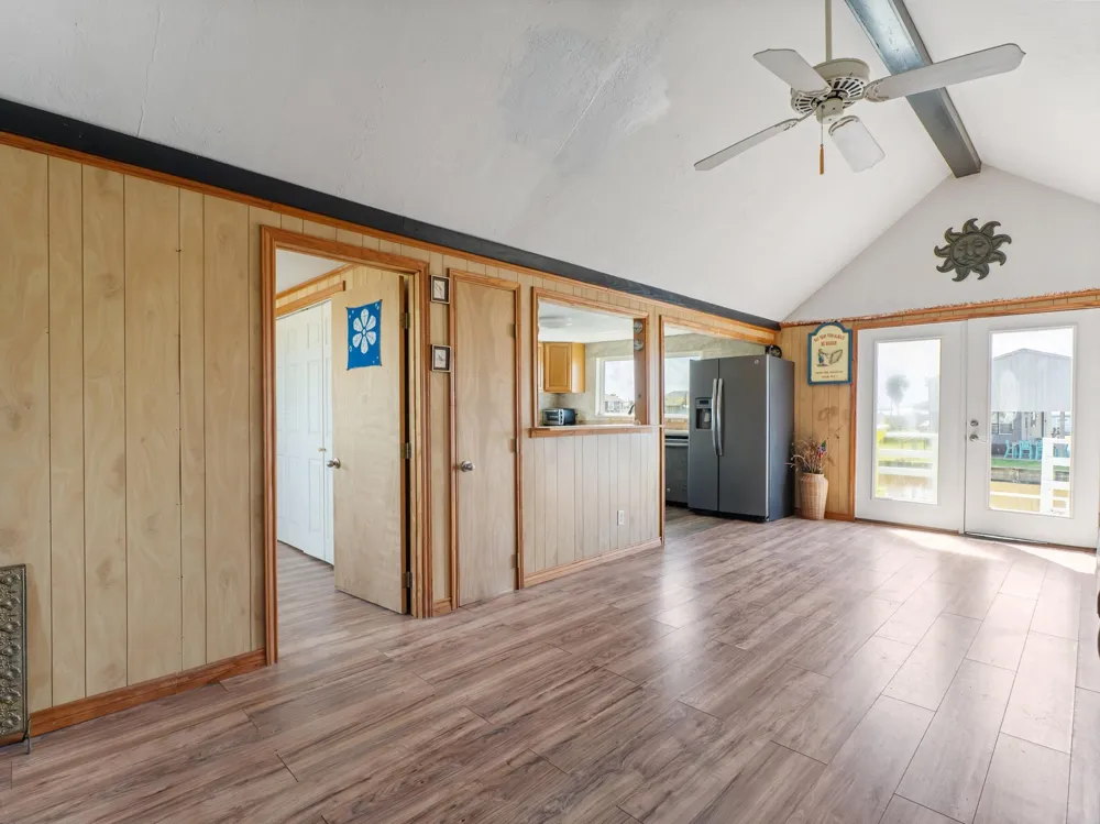 2238 County Road 201 Sargent, TX 77414
