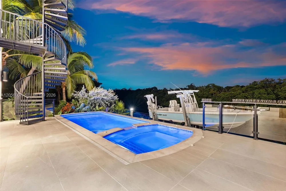 77350 Overseas Hwy Islamorada, FL 33036
