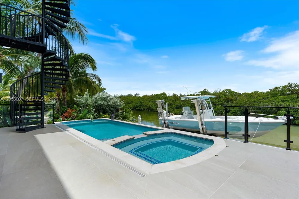 77350 Overseas Hwy Islamorada, FL 33036