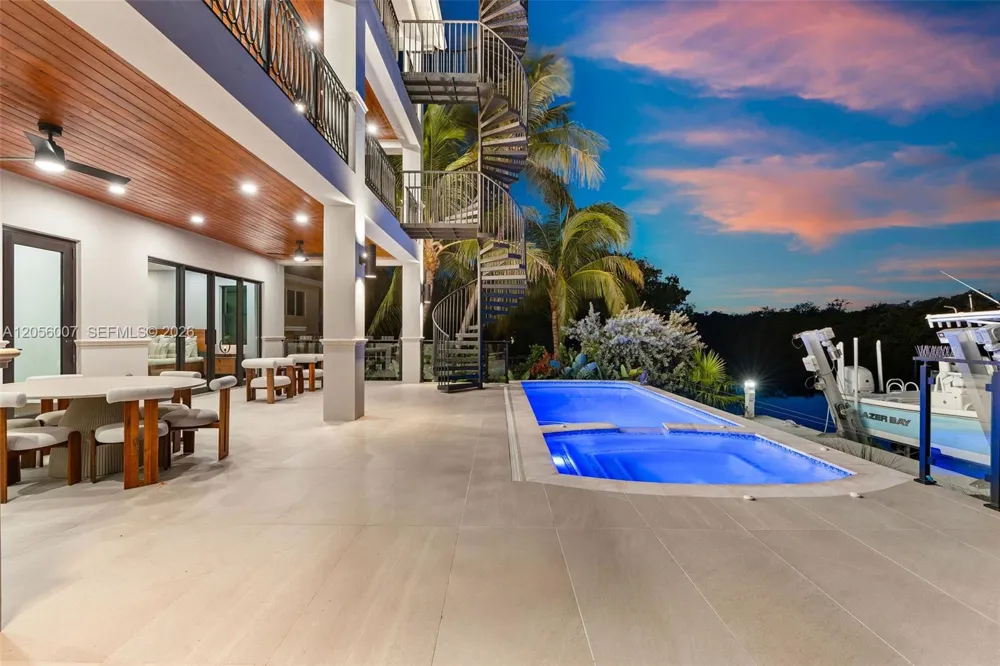 77350 Overseas Hwy Islamorada, FL 33036