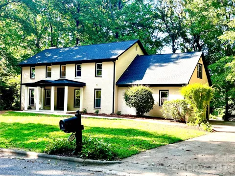304 Travis Lane