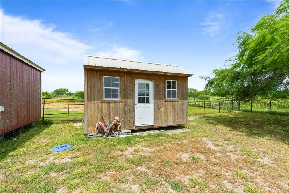 434 E County Road 2270 Riviera, TX 78379