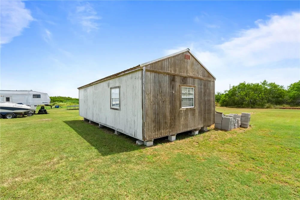 434 E County Road 2270 Riviera, TX 78379