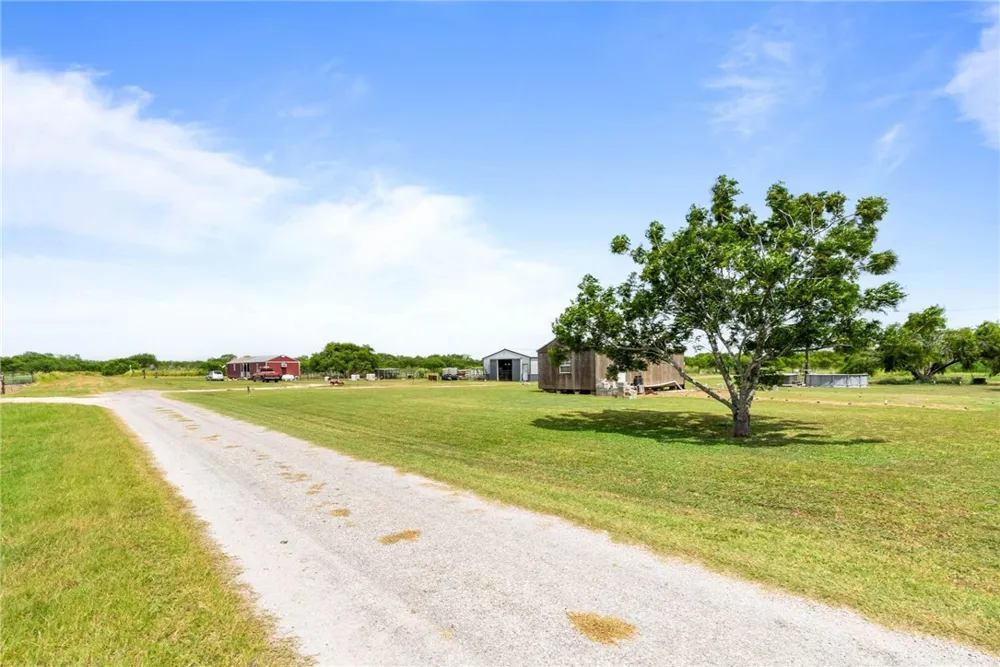 434 E County Road 2270 Riviera, TX 78379