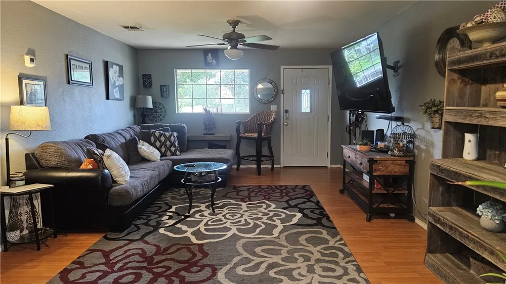 718 Seabreeze Street Alice, TX 78332