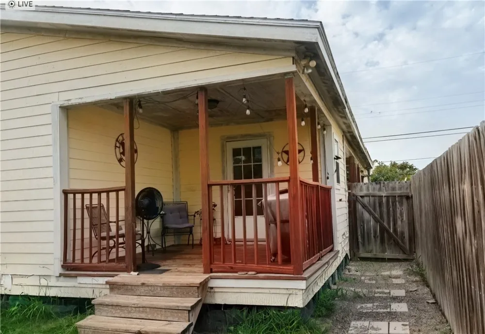 718 Seabreeze Street Alice, TX 78332